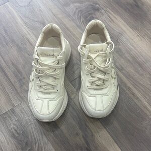 Gucci Off-White Leather Sneakers